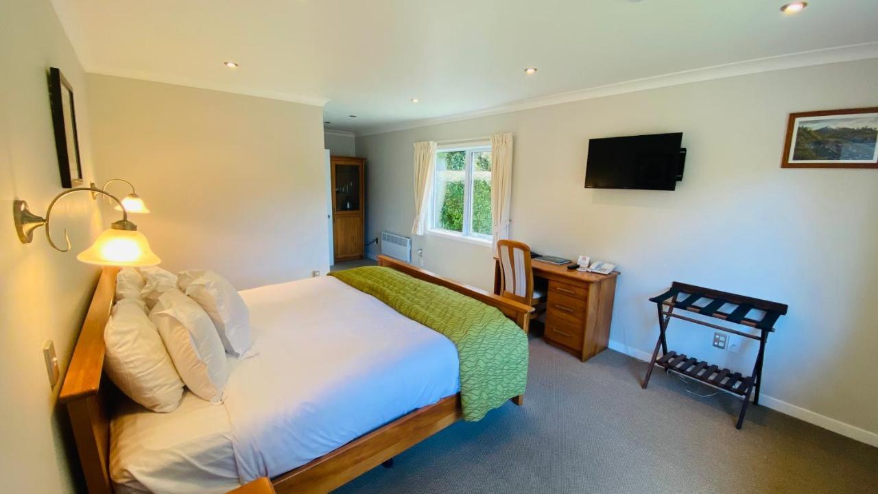 Ngati Ruanui Stratford Mountain House Hotel Exterior photo